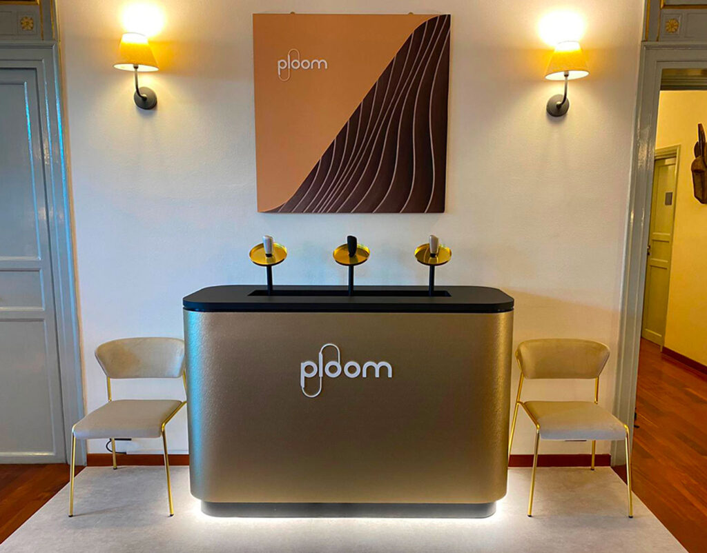 ploom tasting desk